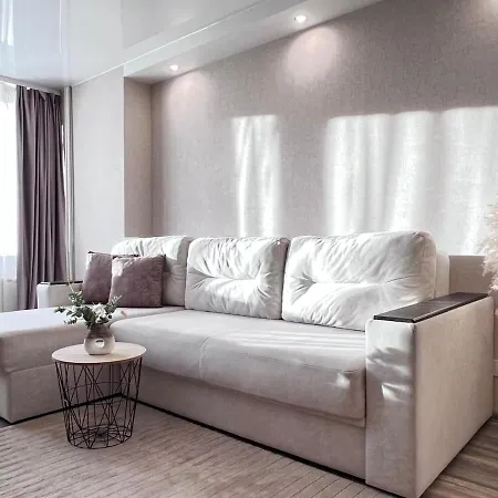 Comfort Apartment In City Center With Separate Rooms * 纳尔瓦